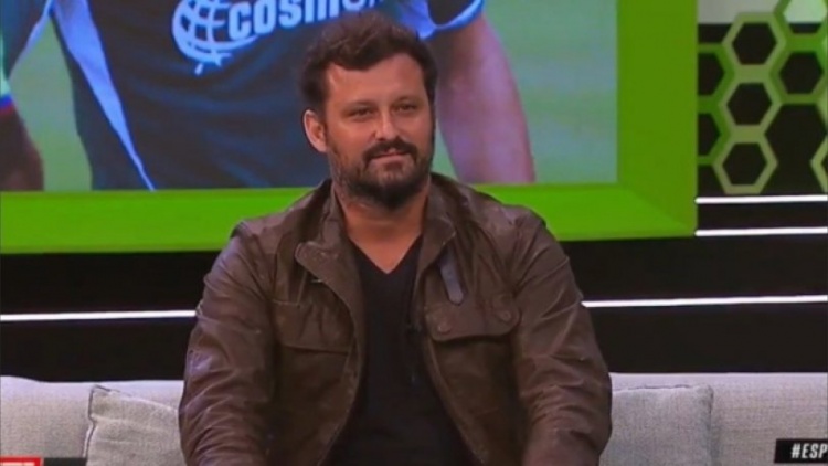 Έ&kappa;&iota; &Gamma;&kappa;&omicron;&nu;&zeta;ά&lambda;&epsilon;&sigmaf;: &laquo;&Kappa;&alpha;&iota; 14 &nu;&alpha; &mu;&alpha;&sigmaf; έ&beta;&alpha;&zeta;&epsilon; &eta; &Mu;&pi;&alpha;&rho;&tau;&sigma;&epsilon;&lambda;ό&nu;&alpha; &kappa;&alpha;&lambda;ά &theta;&alpha; ή&tau;&alpha;&nu;&raquo; (vid)