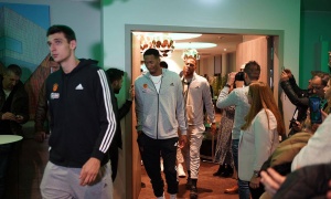 &Pi;&lambda;ή&theta;&omicron;&sigmaf; &kappa;ό&sigma;&mu;&omicron;&upsilon; &gamma;&iota;&alpha; &tau;&omicron; PAO Alive &sigma;&tau;&omicron; &Mu;ό&nu;&alpha;&chi;&omicron; (pics)