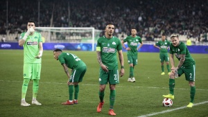 &Delta;&epsilon;&nu; &kappa;ά&nu;&epsilon;&iota; έ&phi;&epsilon;&sigma;&eta; &gamma;&iota;&alpha; &tau;&omicron; -3, &laquo;ό&nu;&epsilon;&iota;&rho;&omicron; &alpha;&pi;&alpha;&tau;&eta;&lambda;ό&raquo; &eta; 5&eta; &theta;έ&sigma;&eta;