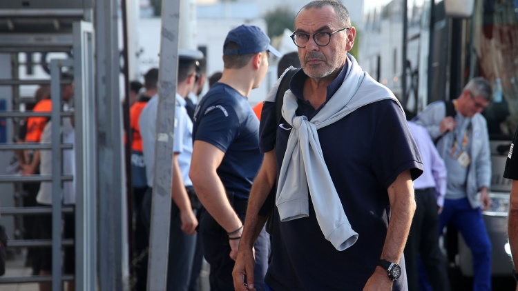 &laquo;&Omicron; &Sigma;ά&rho;&iota; &alpha;&pi;έ&rho;&rho;&iota;&psi;&epsilon; &tau;&eta;&nu; &pi;&rho;ό&tau;&alpha;&sigma;&eta; &tau;&eta;&sigmaf; &Lambda;έ&sigma;&tau;&epsilon;&rho;&raquo;