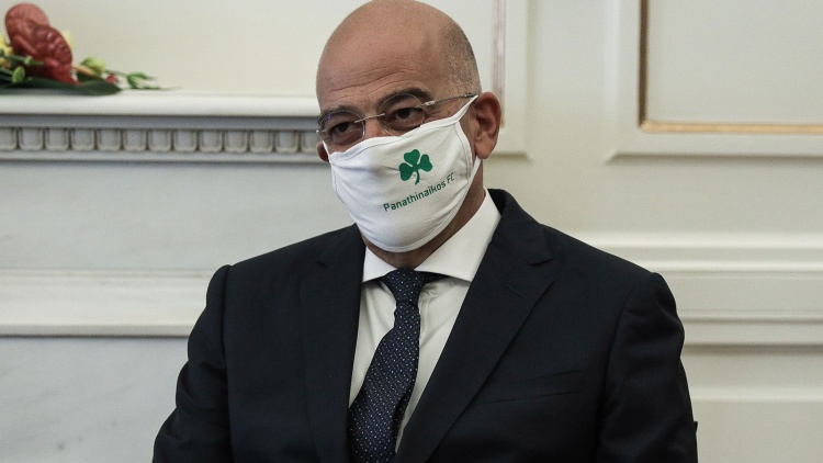 &Eta; &omicron;&lambda;&lambda;&alpha;&nu;&delta;&iota;&kappa;ή &pi;&rho;&epsilon;&sigma;&beta;&epsilon;ί&alpha; &gamma;&iota;&omicron;&rho;&tau;ά&zeta;&epsilon;&iota; &tau;&omicron; &Gamma;&omicron;&upsilon;έ&mu;&pi;&lambda;&epsilon;ϊ &mu;&epsilon; &Delta;έ&nu;&delta;&iota;&alpha; (vid)