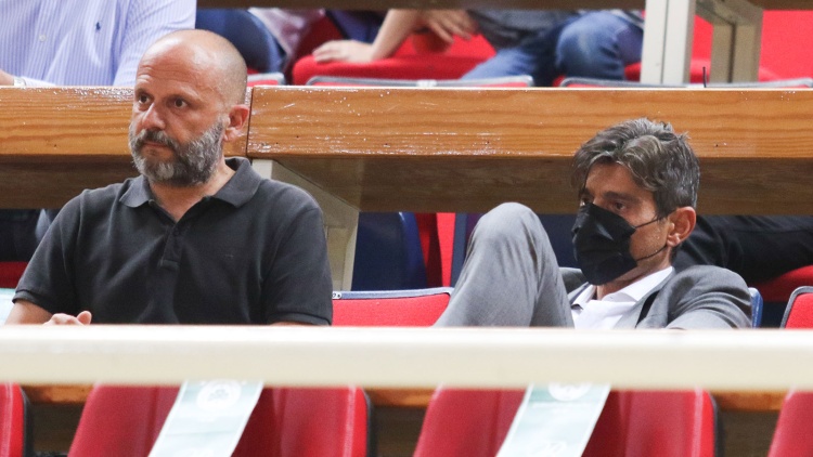 &Sigma;&tau;&omicron; &Omicron;&Alpha;&Kappa;&Alpha; &Gamma;&iota;&alpha;&nu;&nu;&alpha;&kappa;ό&pi;&omicron;&upsilon;&lambda;&omicron;&sigmaf; &kappa;&alpha;&iota; &Iota;&tau;&omicron;ύ&delta;&eta;&sigmaf;!