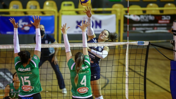 &Sigma;&tau;&iota;&sigmaf; 6-7 &Phi;&epsilon;&beta;&rho;&omicron;&upsilon;&alpha;&rho;ί&omicron;&upsilon; &eta; &epsilon;&pi;&alpha;&nu;&epsilon;&kappa;&kappa;ί&nu;&eta;&sigma;&eta; &tau;&eta;&sigmaf; Volley League &Gamma;&upsilon;&nu;&alpha;&iota;&kappa;ώ&nu;