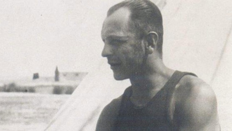 &Eta; &eta;&mu;έ&rho;&alpha; &tau;&omicron;&upsilon; &laquo;&Pi;&alpha;&tau;&rho;&iota;ά&rho;&chi;&eta;&raquo;