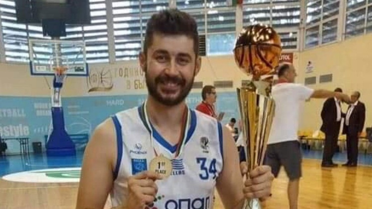 &Sigma;&tau;&omicron;&nu; &Pi;&alpha;&nu;&alpha;&theta;&eta;&nu;&alpha;ϊ&kappa;ό &omicron; &Delta;ί&tau;&sigma;&eta;&sigmaf;!