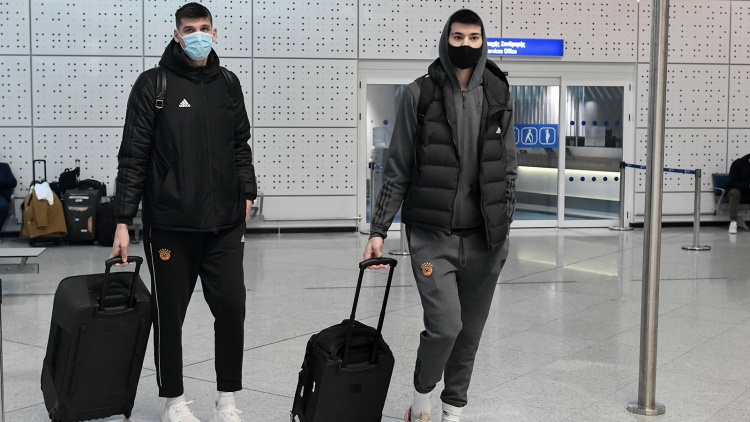 &Alpha;&mu;&phi;ί&beta;&omicron;&lambda;&omicron;&sigmaf; &omicron; &Sigma;&alpha;&nu;&tau; &Rho;&omicron;&sigmaf; - &Mu;&epsilon; 13 &pi;&alpha;ί&kappa;&tau;&epsilon;&sigmaf; &sigma;&tau;&eta;&nu; &Pi;ό&lambda;&eta; &omicron; &Pi;&alpha;&nu;&alpha;&theta;&eta;&nu;&alpha;ϊ&kappa;ό&sigmaf;