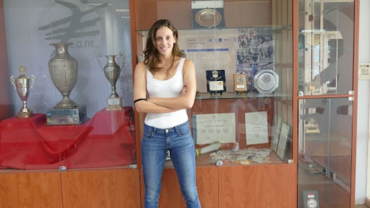 &Pi;ή&rho;&epsilon; &tau;&eta;&nu; &Pi;έ&nu;&nu;&upsilon; &Kappa;&alpha;&rho;&alpha;&gamma;&kappa;&omicron;ύ&nu;&eta; &omicron; &Pi;&alpha;&nu;&alpha;&theta;&eta;&nu;&alpha;ϊ&kappa;ό&sigmaf;