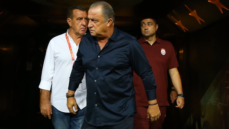 &Epsilon;&upsilon;&chi;έ&sigmaf; &alpha;&pi;ό &tau;&eta; &Gamma;&alpha;&lambda;&alpha;&tau;&alpha;&sigma;&alpha;&rho;ά&iota; &sigma;&tau;&omicron;&nu; &Tau;&epsilon;&rho;ί&mu; (pic)