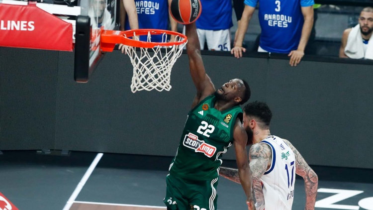 &Gamma;&kappa;&rho;&alpha;&nu;&tau;: &laquo;&Sigma;&tau;&omicron; Ά&mu;&pi;&omicron;&upsilon; &Nu;&tau;ά&mu;&pi;&iota; &theta;&alpha; &rho;&theta;&omega;...&raquo; (pics)