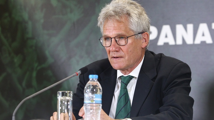 &Mu;&pi;ό&lambda;&omicron;&nu;&iota;: &laquo;&Tau;&omicron; &mu;ό&nu;&omicron; &pi;&omicron;&upsilon; ά&lambda;&lambda;&alpha;&xi;&alpha; &epsilon;ί&nu;&alpha;&iota; &tau;&alpha; &pi;&alpha;&pi;&omicron;ύ&tau;&sigma;&iota;&alpha; &mu;&omicron;&upsilon;&raquo;