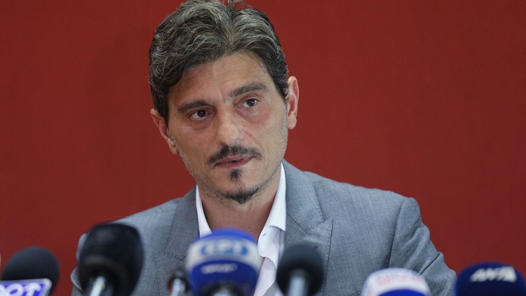 &Gamma;&iota;&alpha;&nu;&nu;&alpha;&kappa;ό&pi;&omicron;&upsilon;&lambda;&omicron;&sigmaf;: &laquo;&Upsilon;&pi;&omicron;&chi;&rho;έ&omega;&sigma;ή &mu;&omicron;&upsilon; &nu;&alpha; &alpha;&sigma;&chi;&omicron;&lambda;&eta;&theta;ώ &mu;&epsilon; &tau;&omicron;&nu; &Pi;&alpha;&nu;&alpha;&theta;&eta;&nu;&alpha;ϊ&kappa;ό - &Omicron;&iota; &kappa;ύ&kappa;&lambda;&omicron;&iota; &alpha;&nu;&omicron;ί&gamma;&omicron;&upsilon;&nu; &kappa;&alpha;&iota; &kappa;&lambda;&epsilon;ί&nu;&omicron;&upsilon;&nu;&raquo;