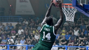 &Mu;&epsilon; &laquo;&pi;&rho;ά&sigma;&iota;&nu;&omicron;&raquo; &Gamma;&kappa;&iota;&sigma;&tau; &tau;&alpha; &kappa;&alpha;&lambda;ύ&tau;&epsilon;&rho;&alpha; pick &amp; roll &kappa;&alpha;&rho;&phi;ώ&mu;&alpha;&tau;&alpha; (vid)