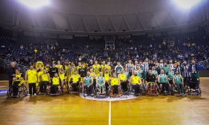 &Upsilon;&pi;έ&rho;&omicron;&chi;&epsilon;&sigmaf; &sigma;&tau;&iota;&gamma;&mu;έ&sigmaf; &sigma;&tau;&omicron; &Alpha;&lambda;&epsilon;&xi;ά&nu;&delta;&rho;&epsilon;&iota;&omicron; &mu;&epsilon; &tau;&iota;&sigmaf; &omicron;&mu;ά&delta;&epsilon;&sigmaf; &mu;&pi;ά&sigma;&kappa;&epsilon;&tau; &kappa;&alpha;&iota; &mu;&pi;ά&sigma;&kappa;&epsilon;&tau; &mu;&epsilon; &alpha;&mu;&alpha;&xi;ί&delta;&iota;&omicron; (pics)